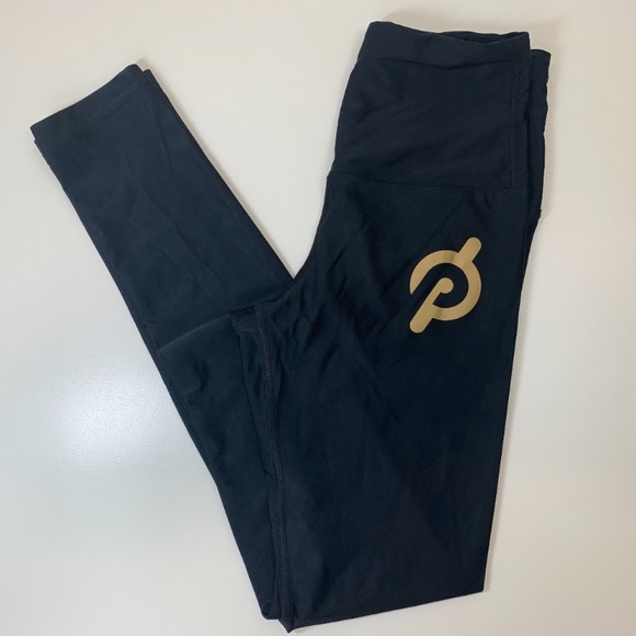 ISO Pheel full length or 7/8 leggings Peloton